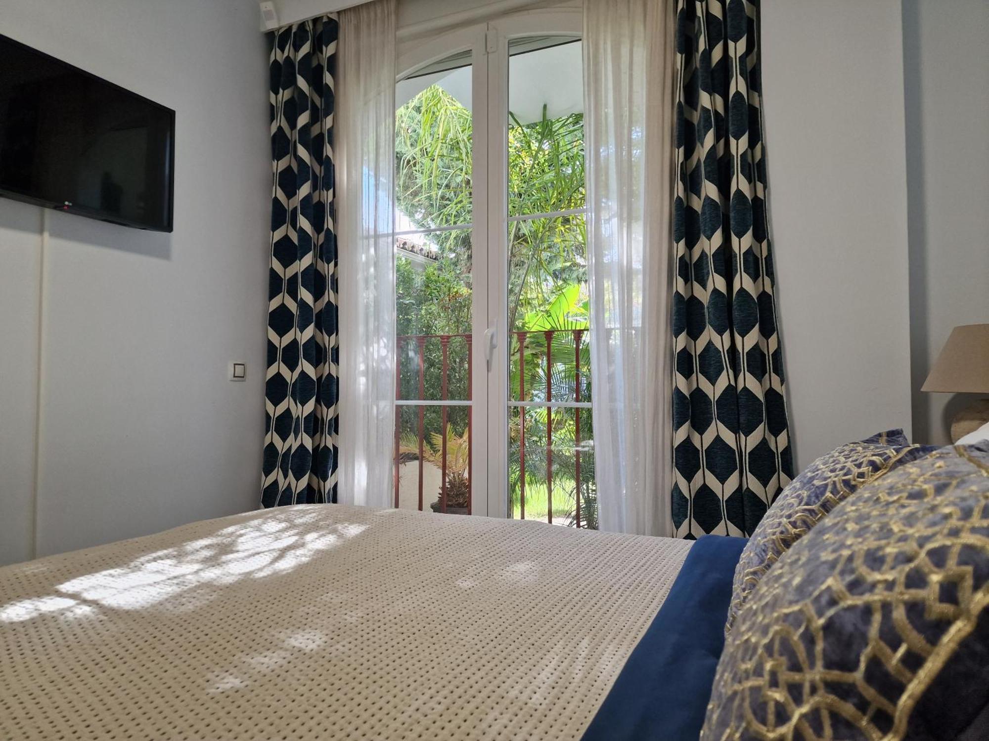 Sun & Palms - Cozy Flat In Quiet Neighbourhood With A Great Pool Area Lägenhet Málaga Exteriör bild