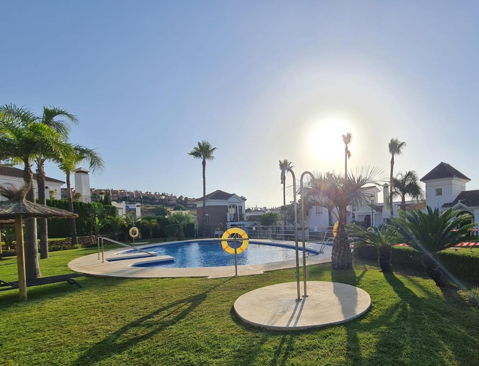 Sun & Palms - Cozy Flat In Quiet Neighbourhood With A Great Pool Area Lägenhet Málaga Exteriör bild