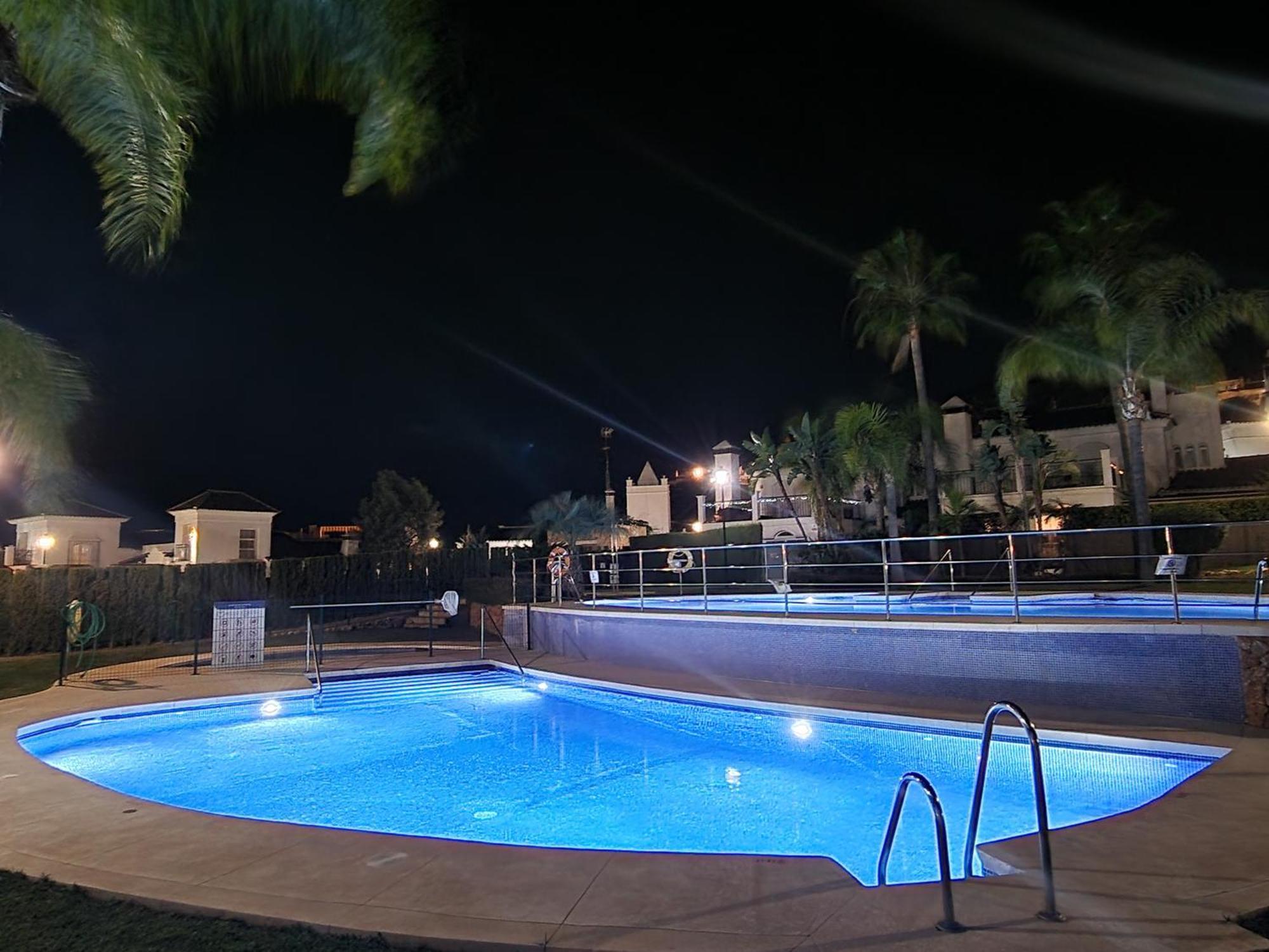 Sun & Palms - Cozy Flat In Quiet Neighbourhood With A Great Pool Area Lägenhet Málaga Exteriör bild